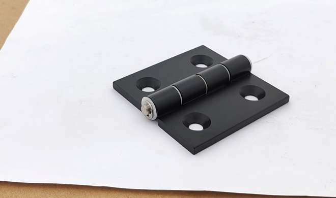 hinges.jpg hinges.jpg
